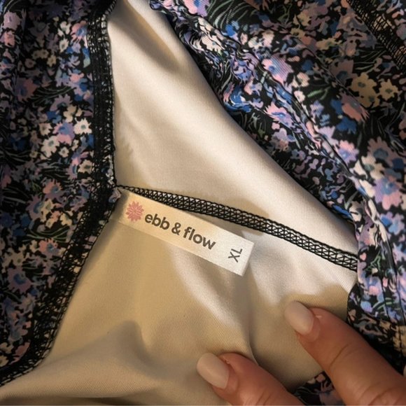 Floral bike shorts - Picture 3 of 3